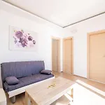 شقة Marnic Blue Chill-comfort One Bedroom With Balcony And Sea View A4 *
