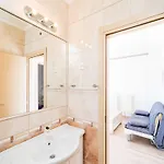 Marnic Blue Chill-comfort One Bedroom With Balcony And Sea View A4